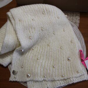 NWT Betsey Johnson Pearl women's Scarf cream color CLASSY!!